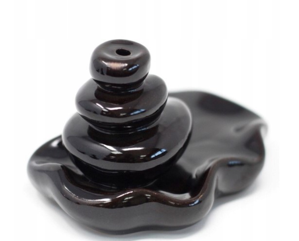 Smilkalinė krioklio efekto akmenys baseine (1)